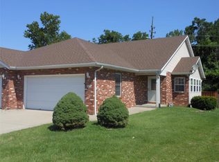 127 Rolling Oaks Dr, Collinsville, IL 62234