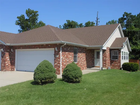 127 Rolling Oaks Dr, Collinsville, IL 62234