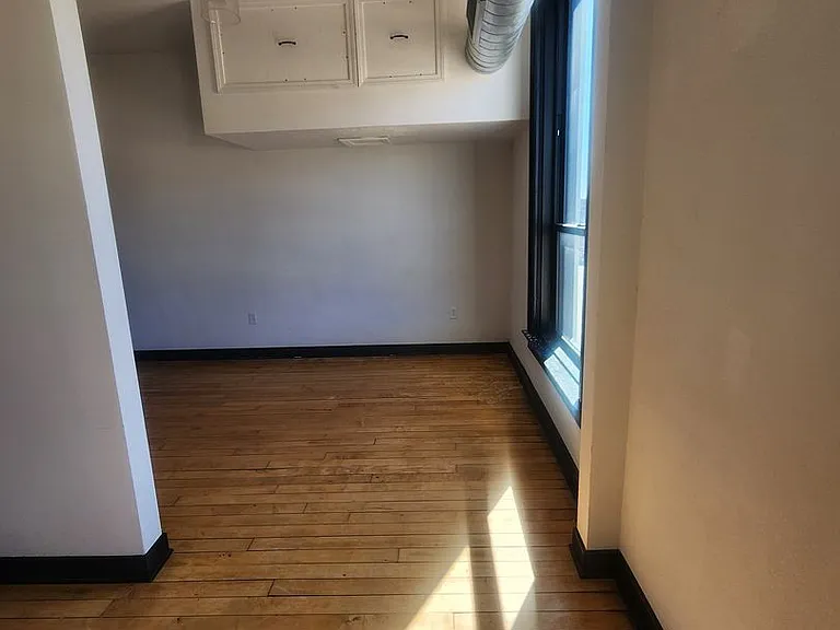 The Berm - 2001 10th Ave (24 Units Luxury Apartments) — Photo 6