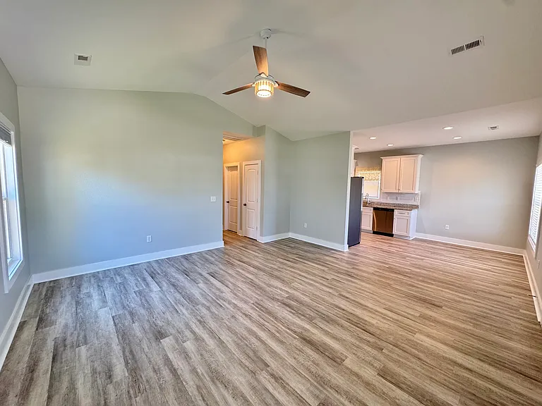 350 Dwight St — Photo 9