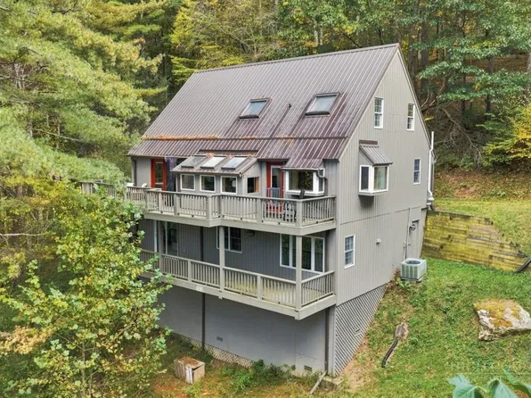189 White Oak Trail, Banner Elk, NC 28604