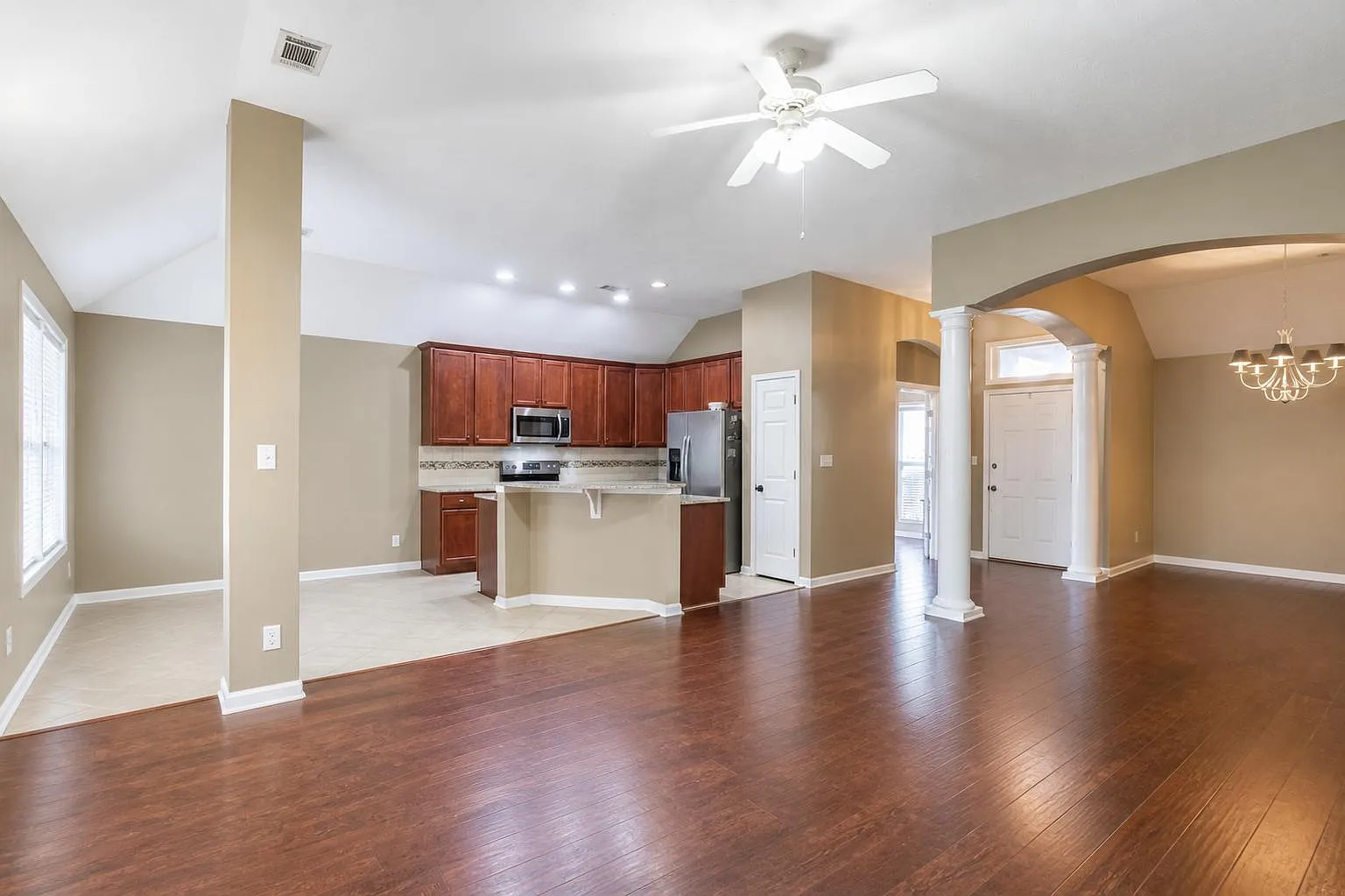 3712 Claiborne Cir — Photo 4