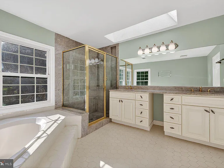 12600 Maidens Bower Dr — Photo 37