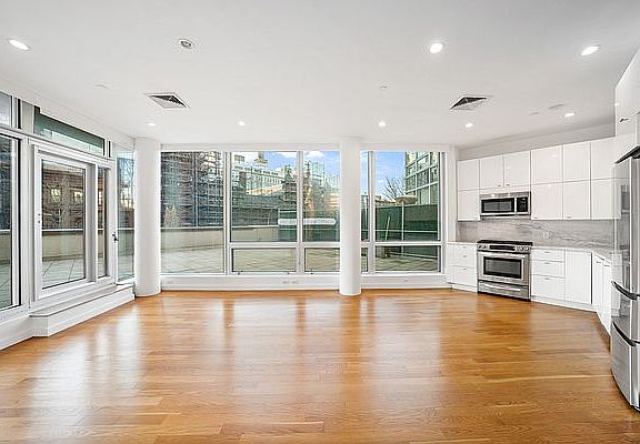 5th image of 525 Clinton Ave #S3
