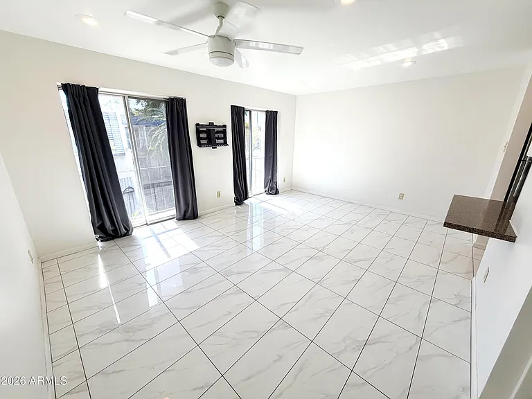 1016 E Osborn Rd #F — Photo 4
