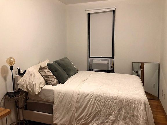 3rd image of 73 Hausman St #10