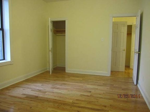 3rd image of 675 Waring Ave