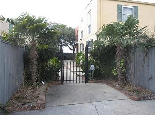 1st image of 6718 Argonne Blvd
