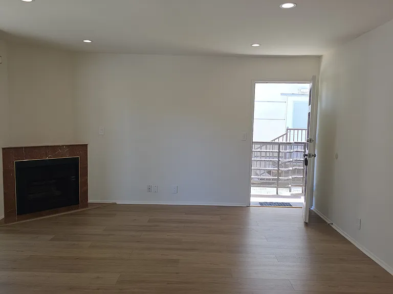 4220 Arch Dr #1 — Photo 5