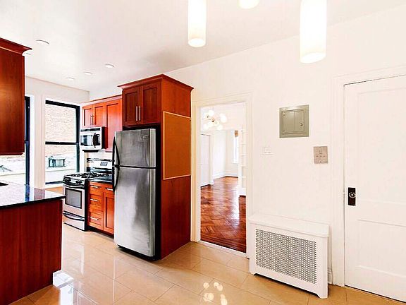 3rd image of 318 Prospect Ave APT 3F