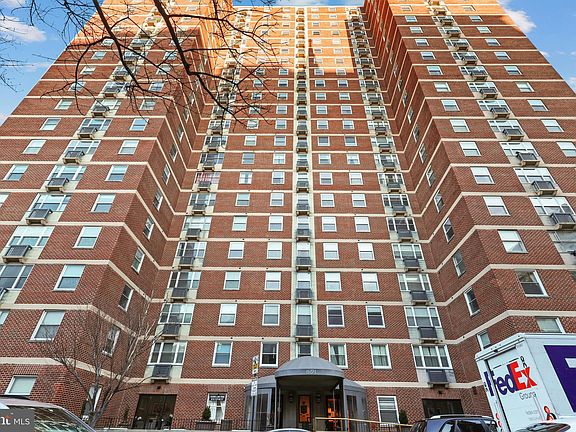 3rd image of 1101 Saint Paul St Unit 1512