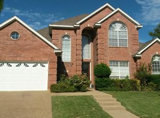 3105 Creekwood Ct, Bedford, TX 76021