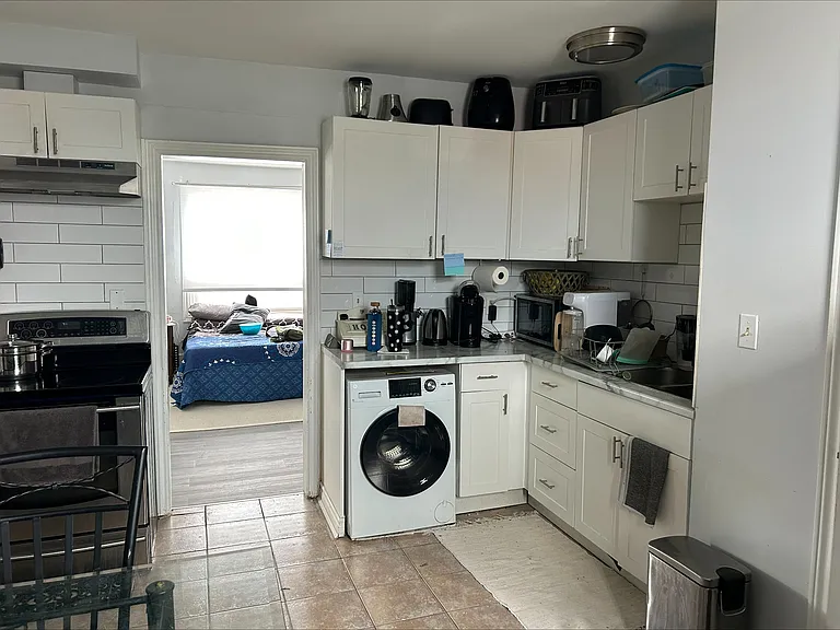 1286 Parent Ave #4 — Photo 8