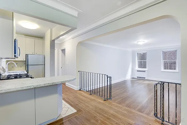 Rented by Anchor Associates | media 22