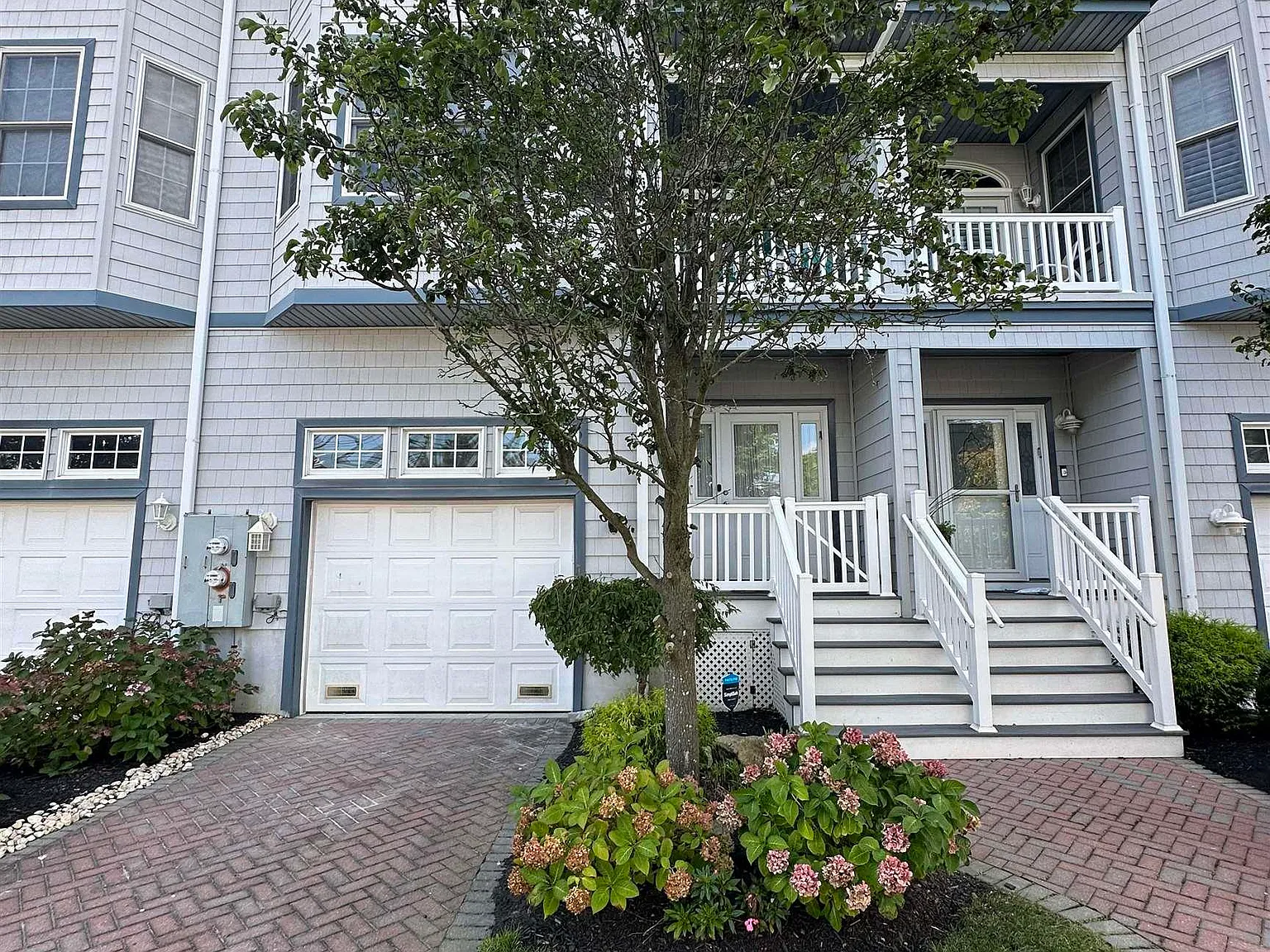 4 bed, 4.0 bath, $28,000 — Photo 2