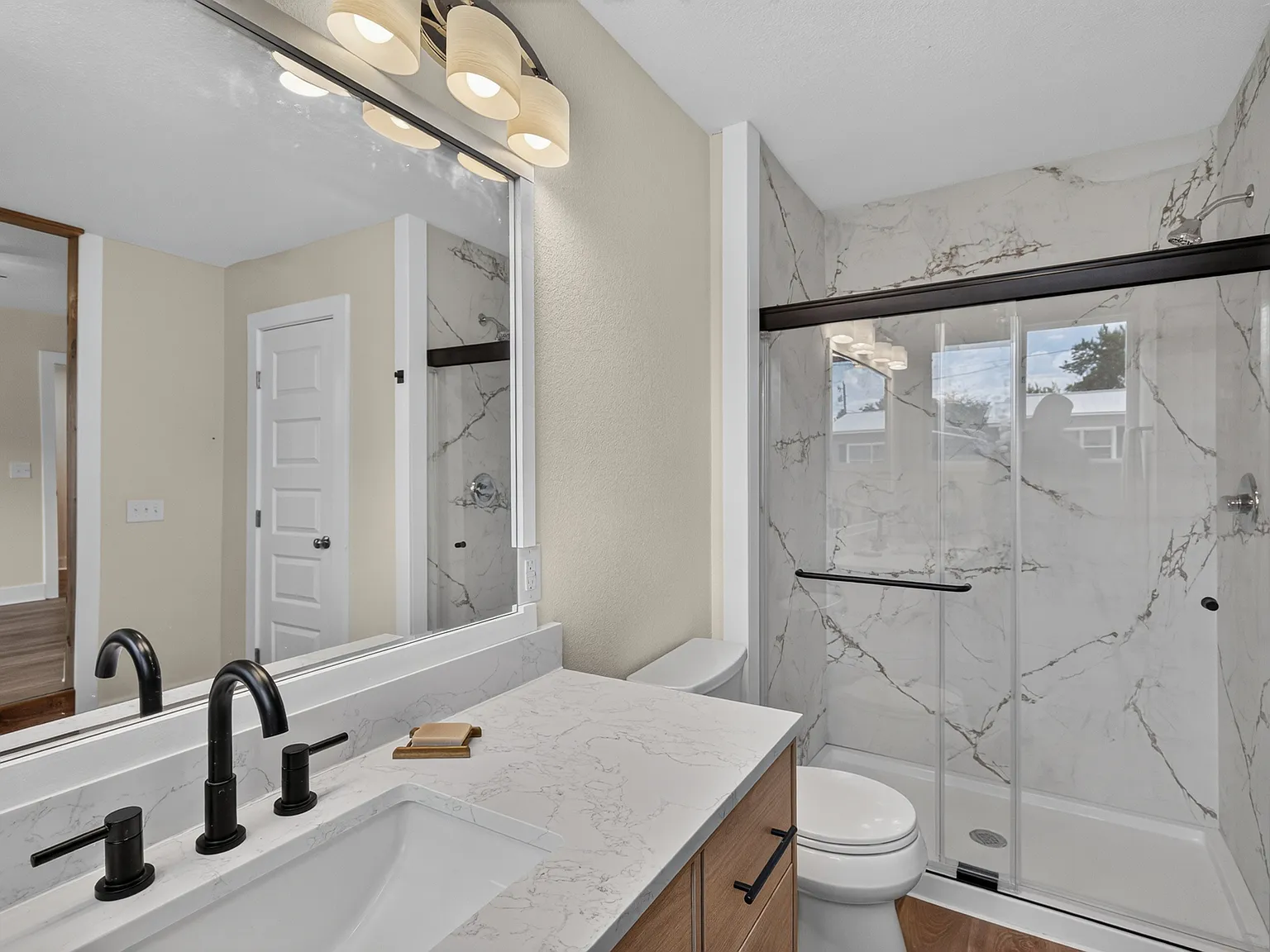 2 bed, 1036 sqft, $1,500 — Photo 2