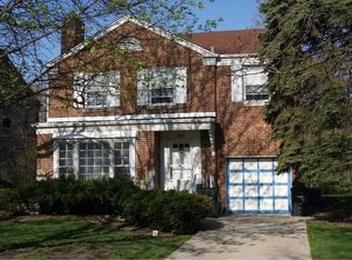 6520 N Central Park Ave, Lincolnwood, IL 60712