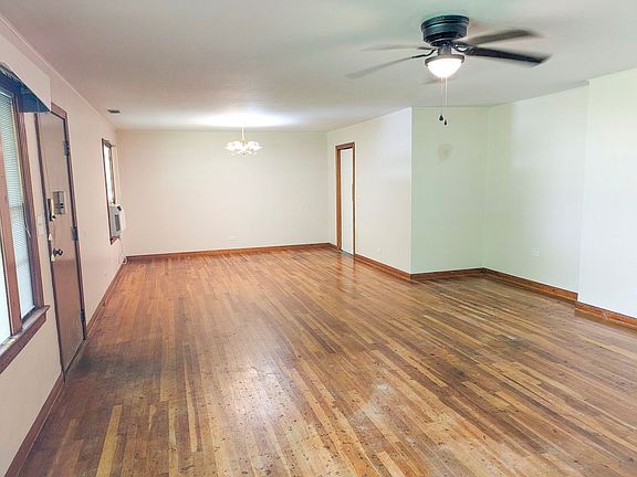 2nd image of 270 N Ann St
