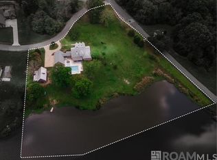 5042 Thompson Cove Dr, Saint Francisville, LA 70775