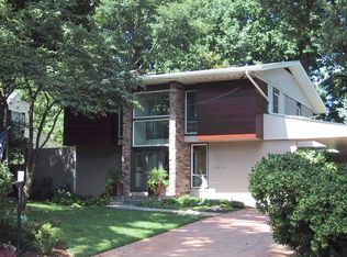 5711 Wilson Ln, Bethesda, MD 20817