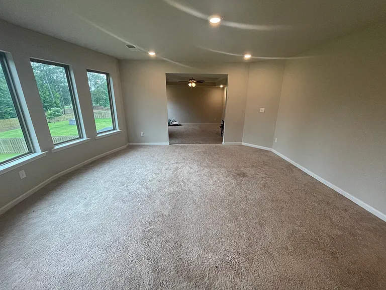 117 Beaumont Way — Photo 4
