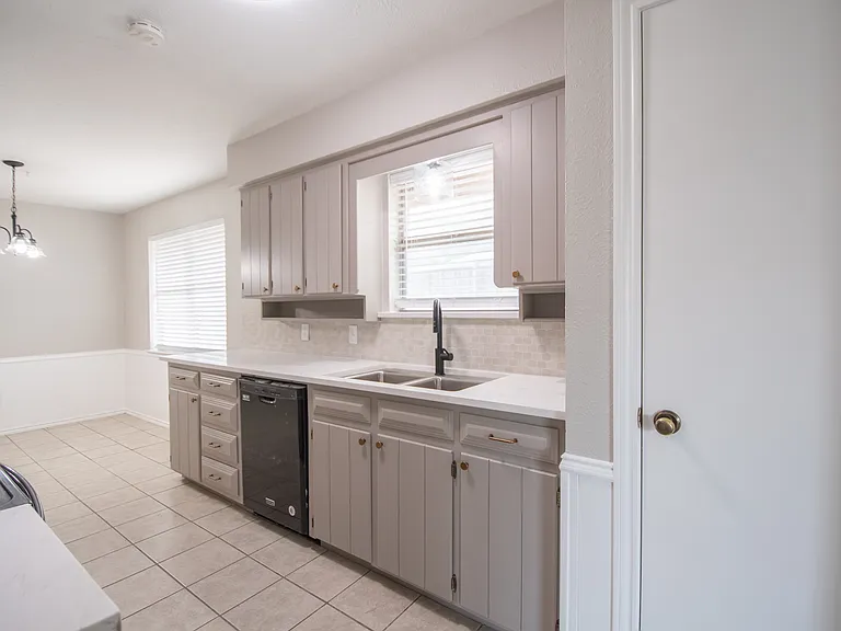 904 Lake Highlands Dr — Photo 9