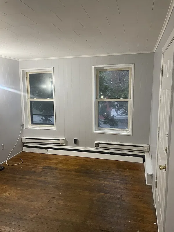 2 bed, 1.0 bath, $1,095 — Photo 4