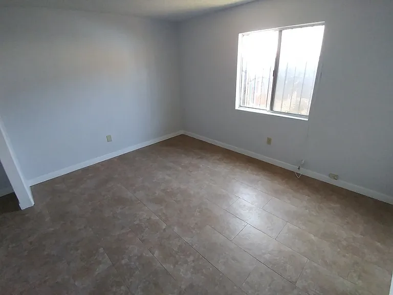 11435 S New Hampshire Ave — Photo 15