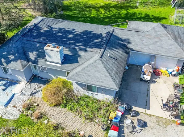 250 W Buell Rd, Oakland, MI 48363