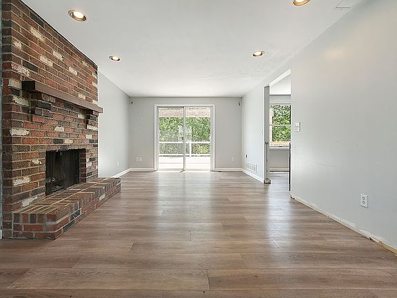 4th image of 278 Kettering Cir