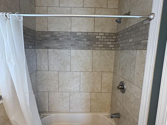 4th image of 3317 Graceland Ave #11235305