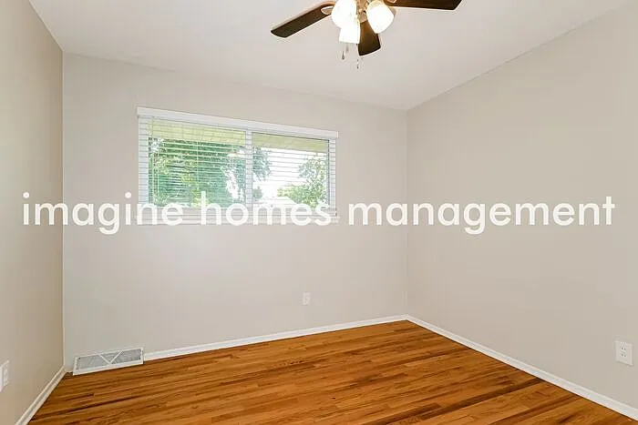 708 Chantilly Ct — Photo 9