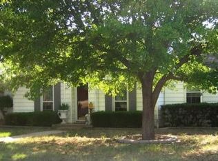 601 N River St, Seymour, TX 76380
