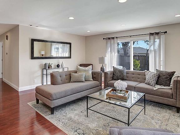 3rd image of 3468 Flora Vista Ave