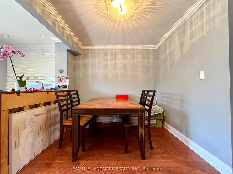400 Mississauga Valley Blvd #20 — Photo 7