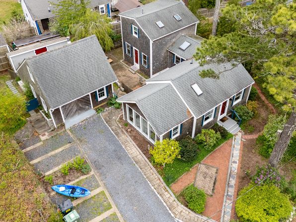 11 Cliff Street, Dennis, MA 02638