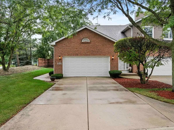 14642 Club Circle Dr, Oak Forest, IL 60452