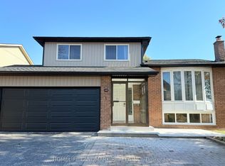 1 Alexmuir Blvd, Toronto, ON M1V 1J2
