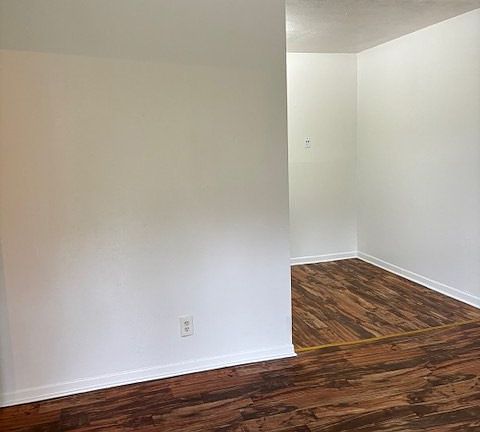 4th image of 3200 Lake Como Dr #204