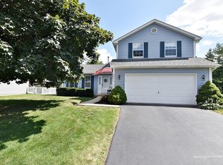 605 Medford Dr, South Elgin, IL 60177