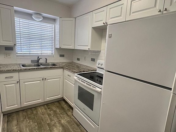 3rd image of 801 60th St N APT 107