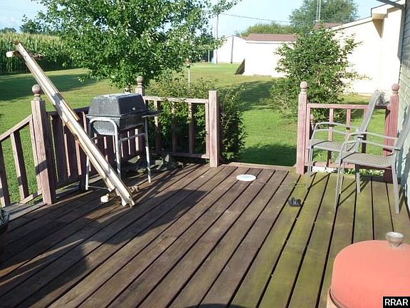 4th image of 302 Connell Dr