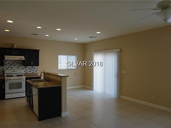 4th image of 3780 Carisbrook Dr