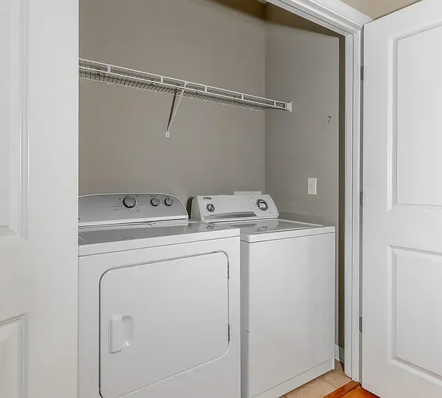 4102 Regency Ct — Photo 17