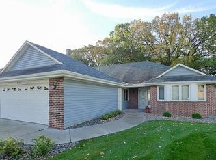 7001 24th St N, Oakdale, MN 55128