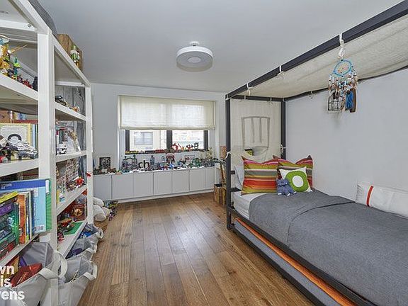 5th image of 315 E 72nd St APT 9B