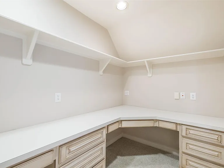 12411 Santiago Cove Ln — Photo 33