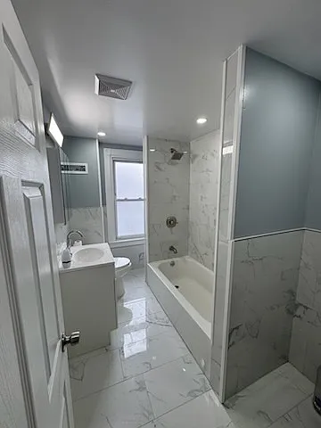 Building Photo - 611 2nd St #2