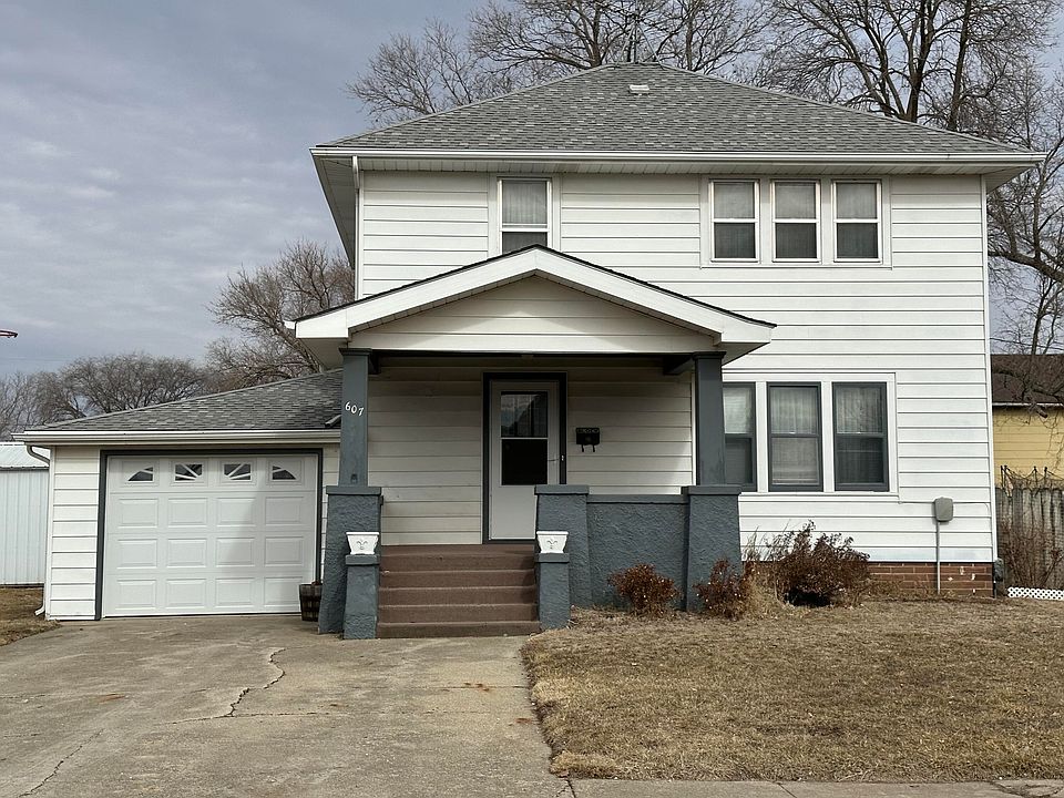 607 Court St, Dunlap, IA 51529 Zillow