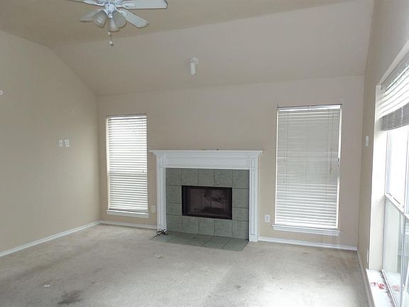 3rd image of 1118 Christa Dr
